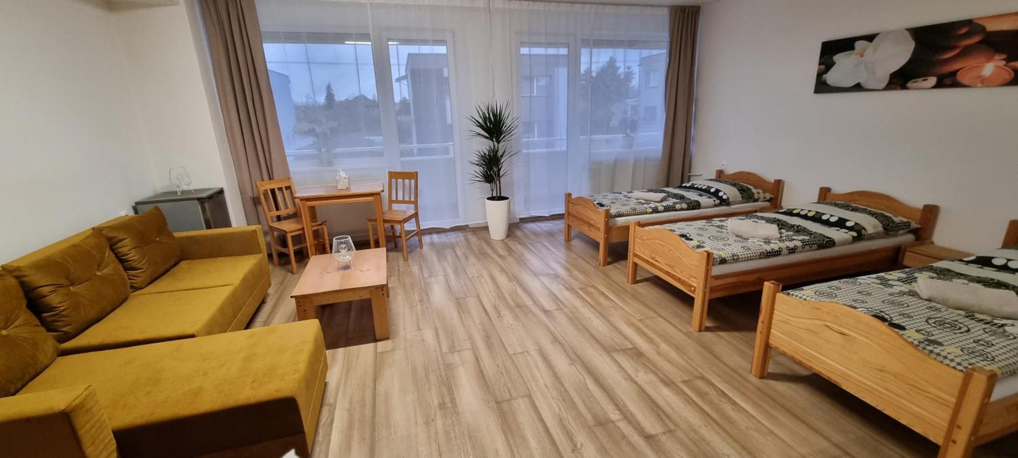 Ubytovanie Funstar Topoľčany Exterior foto
